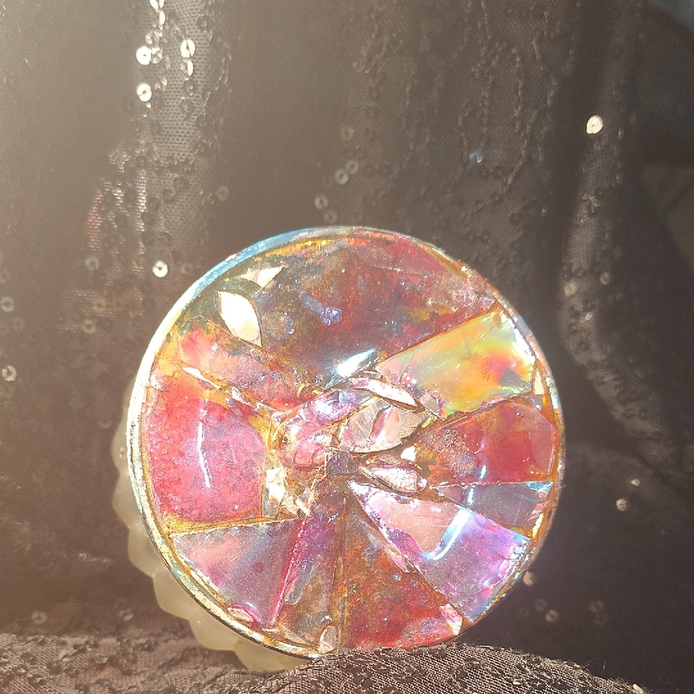 Youth Dew Este Lauder Jar Transformed Into A Breathtaking Piece of Art.